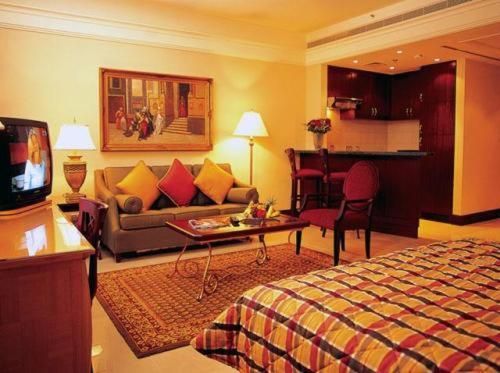 Al Sondos Suites By Le Meridien Dubai Room photo